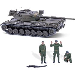 10711 0 Leopard m. 3 Soldaten