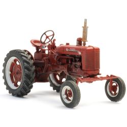 387.707 H0 Farmall C Traktor