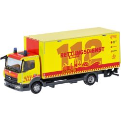 099448 H0 MB Atego '13 Koffer-LKW mit Ladebordwand "Rettungsdienst FW Bremen"