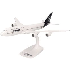 611930 Lufthansa Boeing 747-8 Intercontinental - new 2018 colors (1:250)