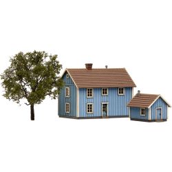 409202B N Gebäudebausatz Lyngstad gard, hellblau, LaserCut