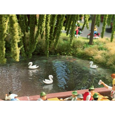 Busch 5482 Teich mit schwimmenden Schwänen